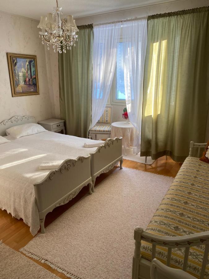 Hotelli Kultainen Joutsen Kuusamo Esterno foto