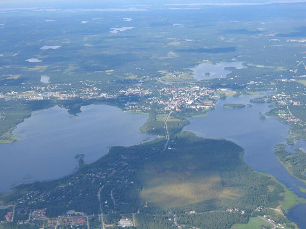Hotelli Kultainen Joutsen Kuusamo Esterno foto