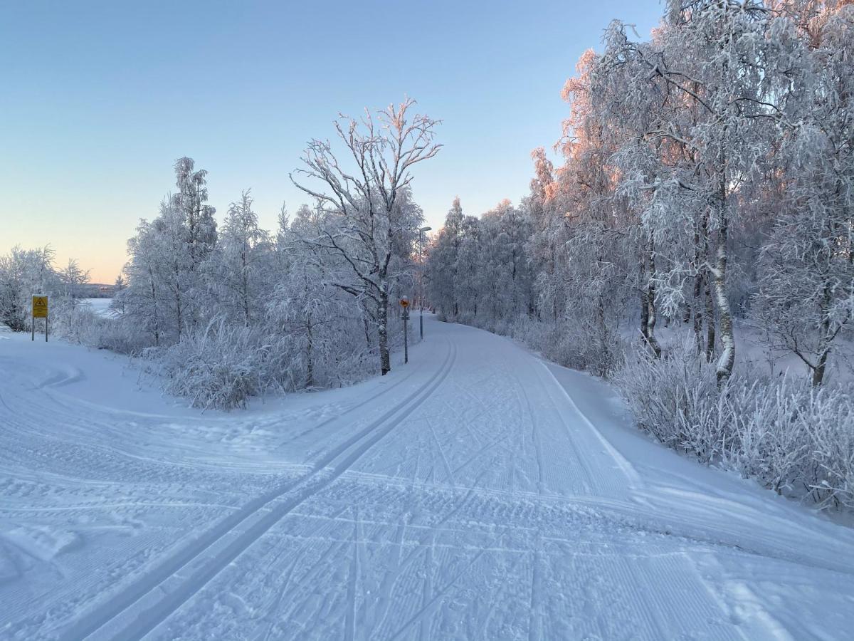 Hotelli Kultainen Joutsen Kuusamo Esterno foto