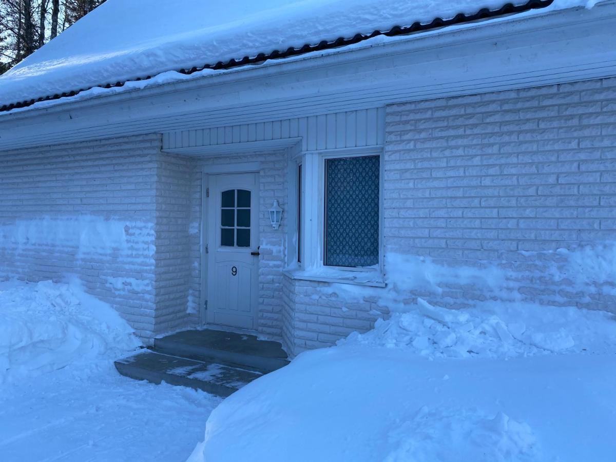 Hotelli Kultainen Joutsen Kuusamo Esterno foto