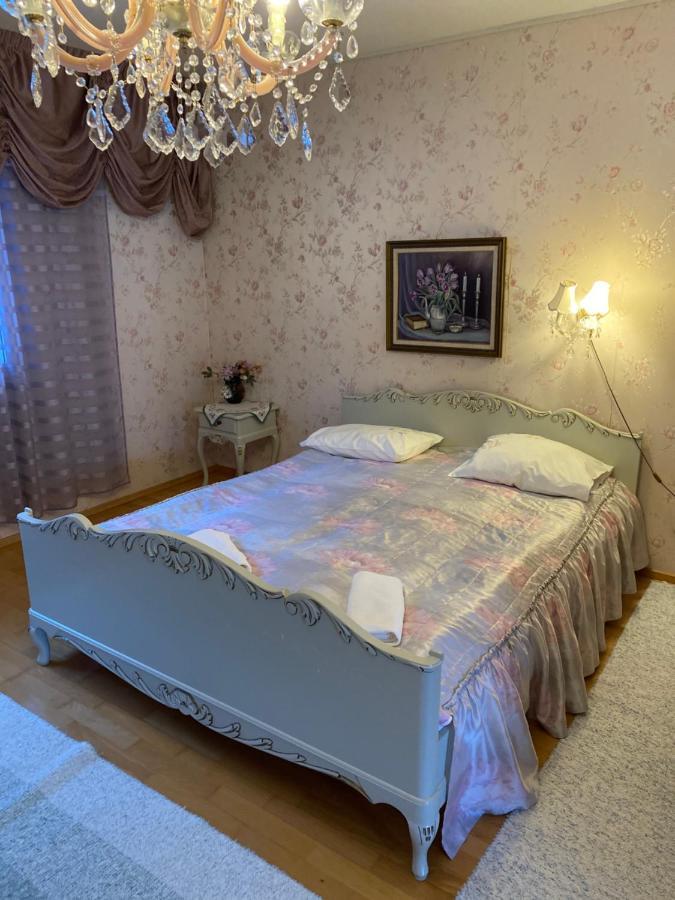 Hotelli Kultainen Joutsen Kuusamo Esterno foto