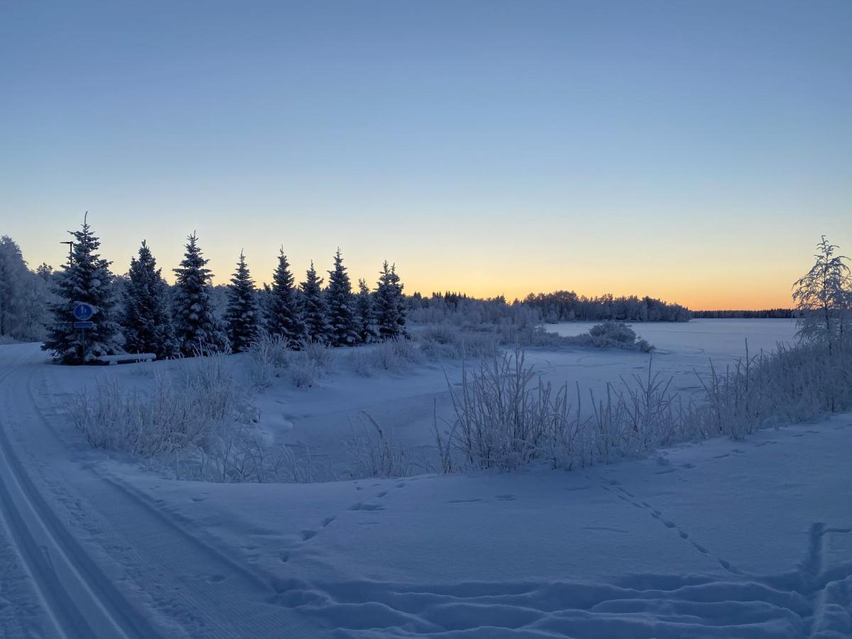 Hotelli Kultainen Joutsen Kuusamo Esterno foto